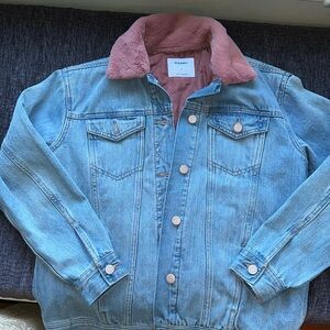 🆕 OLD NAVY Fur Collar Denim Jacket.